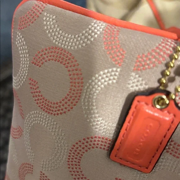 Stylish Gold and Pink Women's Bag/ Bundle of two - Picture 8 of 15